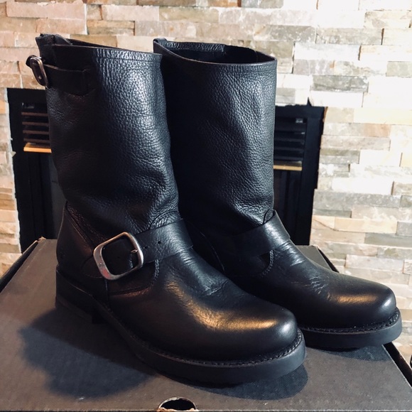 NIB Frye Black Italian Leather Veronica Short Boot - Picture 3 of 12